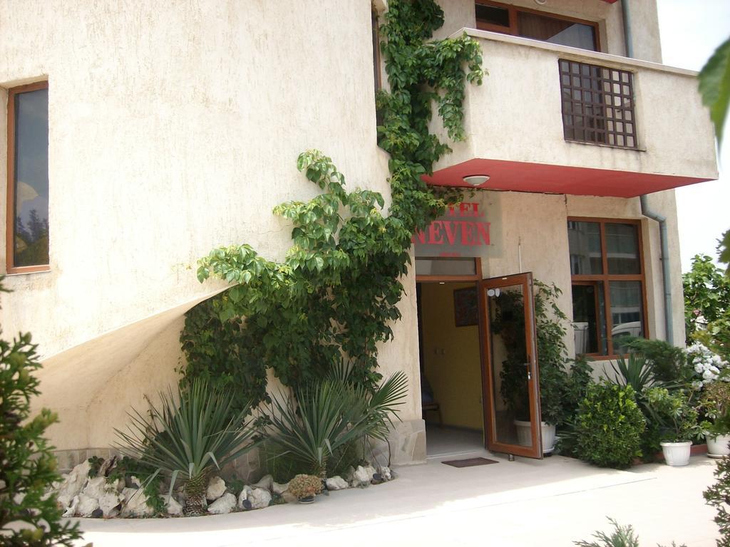 Hotel Neven Primorsko Extérieur photo