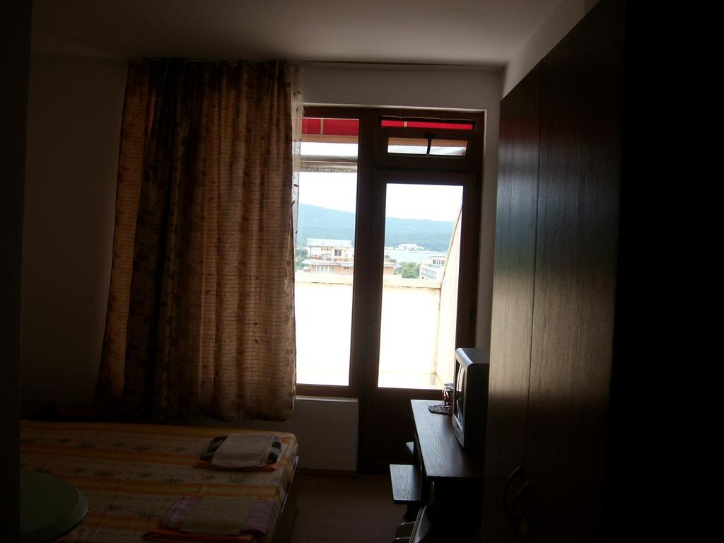 Hotel Neven Primorsko Extérieur photo