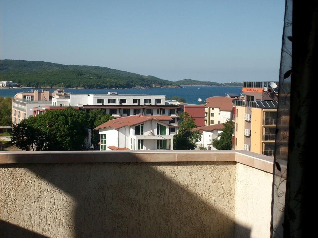 Hotel Neven Primorsko Extérieur photo