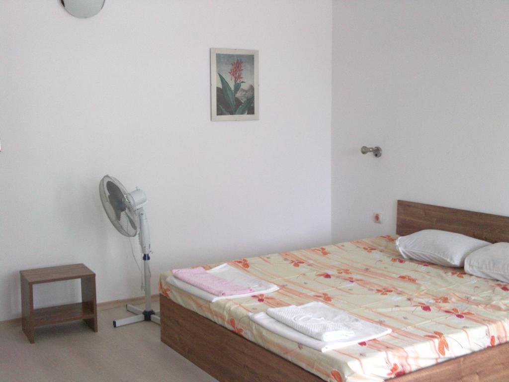 Hotel Neven Primorsko Extérieur photo